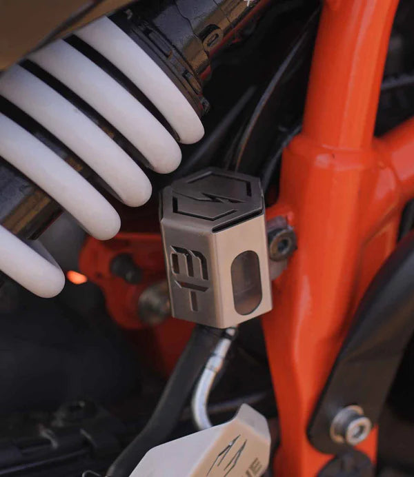 Moto Torque Reservoir Guard (SS) For Duke 250/390 Gen-3