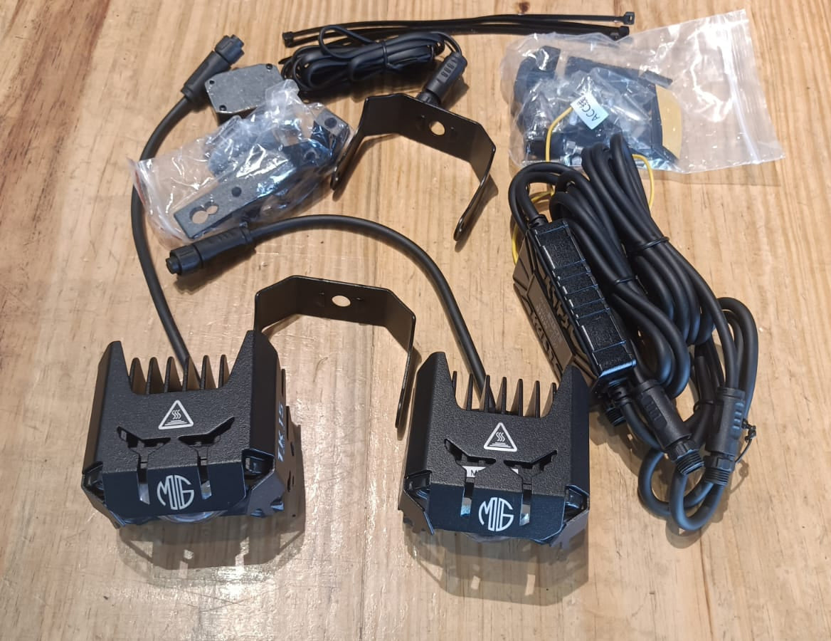 FOG LIGHT MK15 HIGH POWER SOPTLIGHT FOR UNIVERSAL MOTORCYCLE