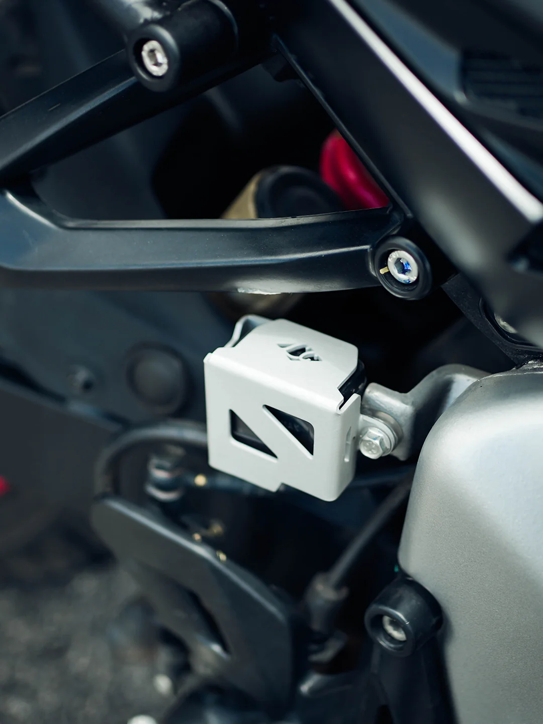 Lagundary Casque Rear Oil Cap For Bajaj Pulsar NS400Z