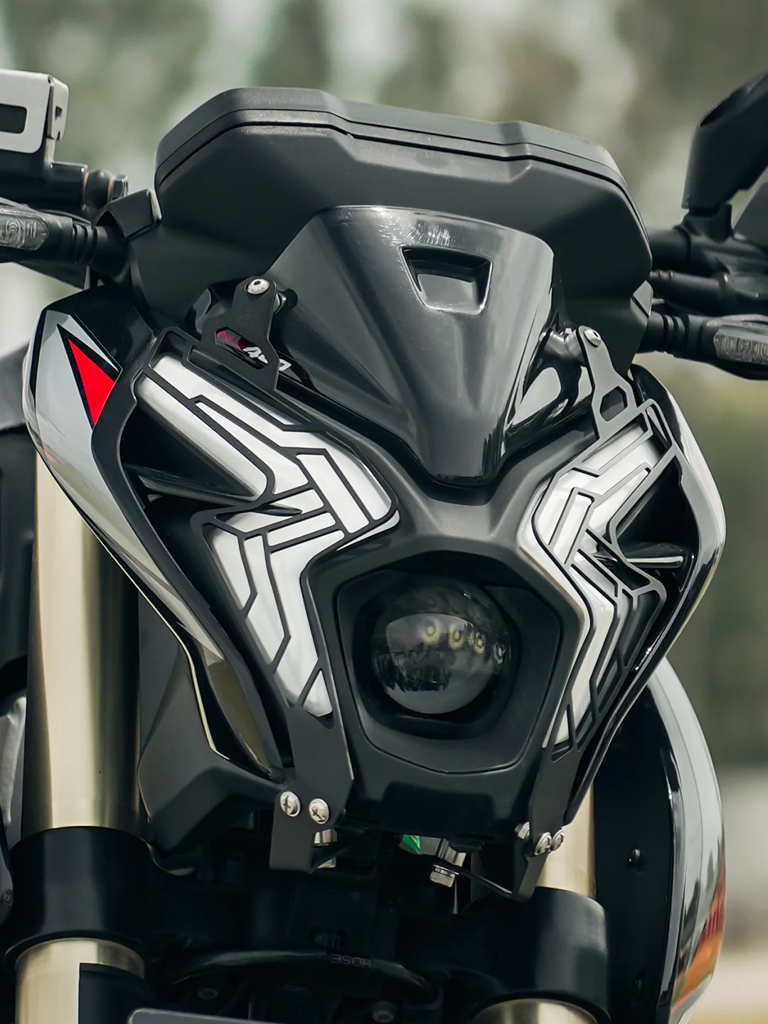 Legundary Venator Headlight Grill For Bajaj Pulsar NS400Z
