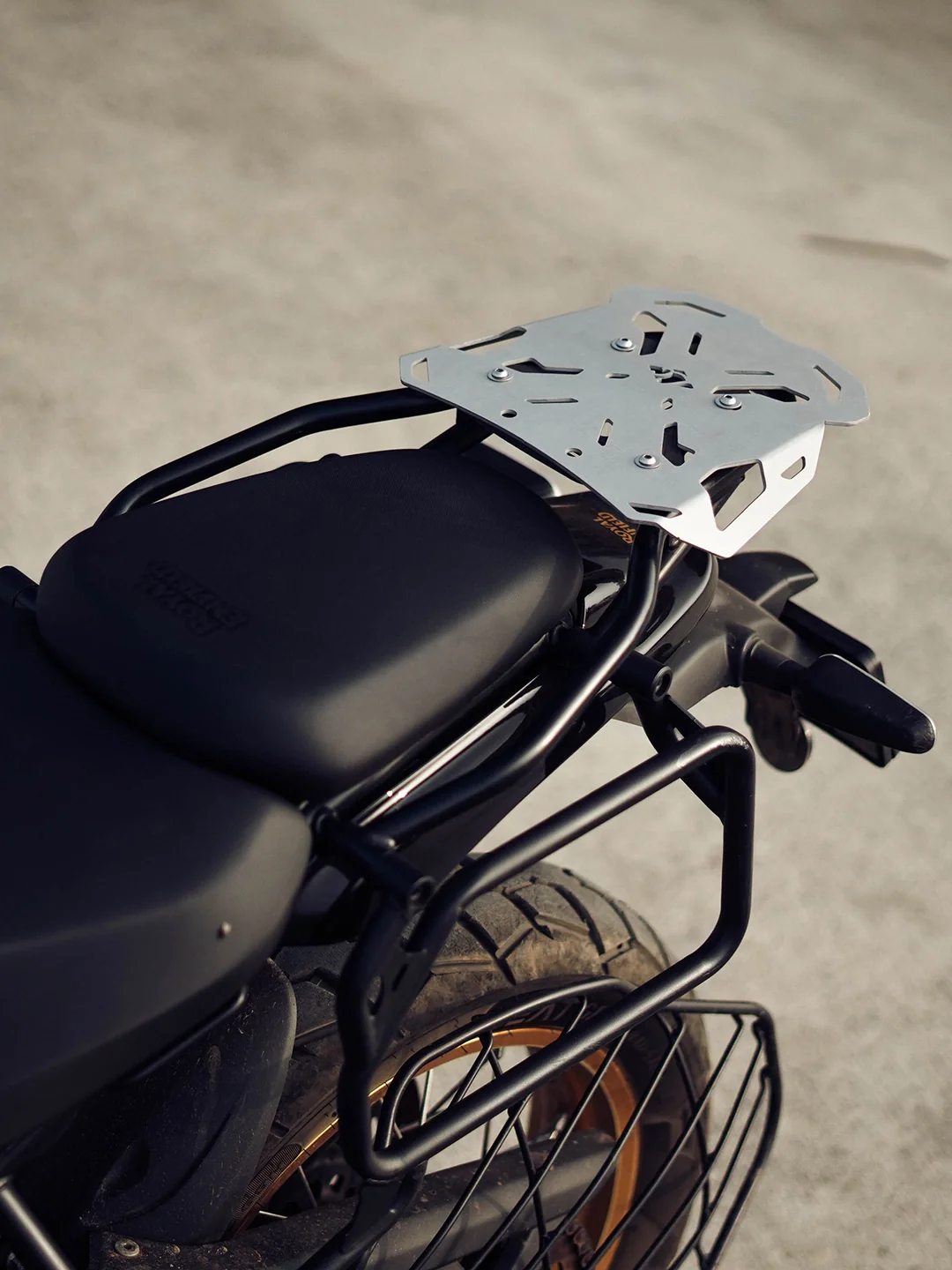 Legundary Taurus Carrier Plate Aluminium For New Himalayan 450