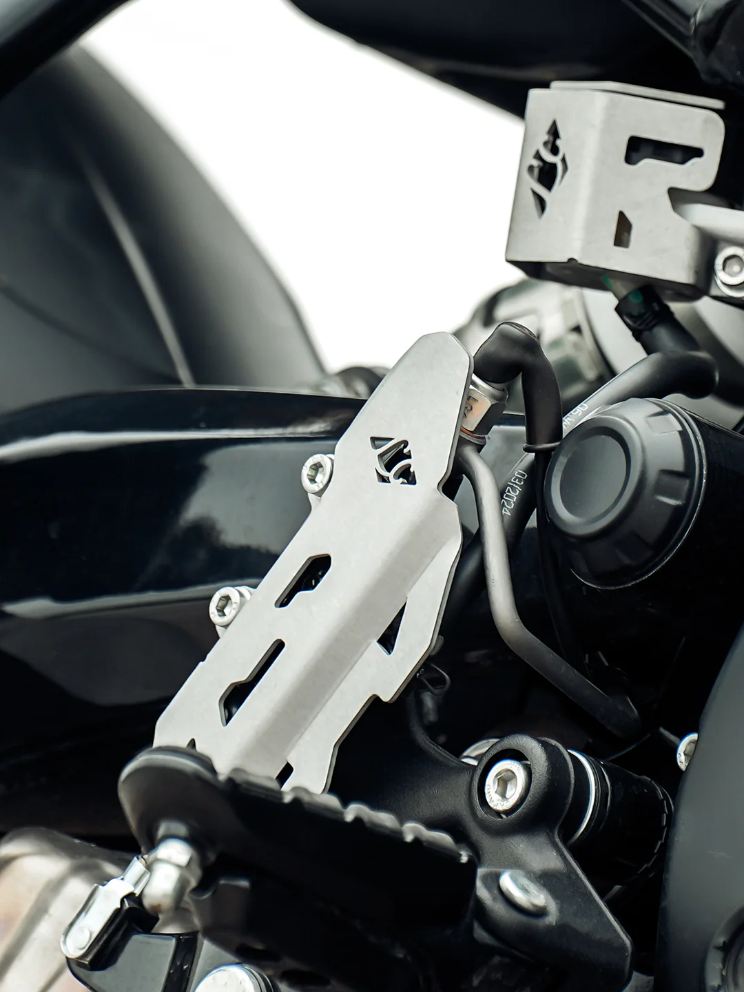 Legundary Buckler Master Cylinder Guard For Royal Enfield Guerrilla 450