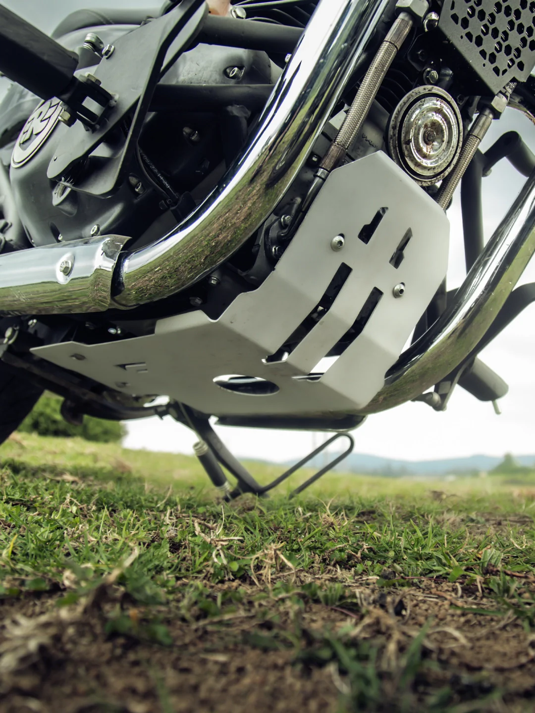 Legundary Combat Bash Plate For Royal Enfield Super Meteor 650