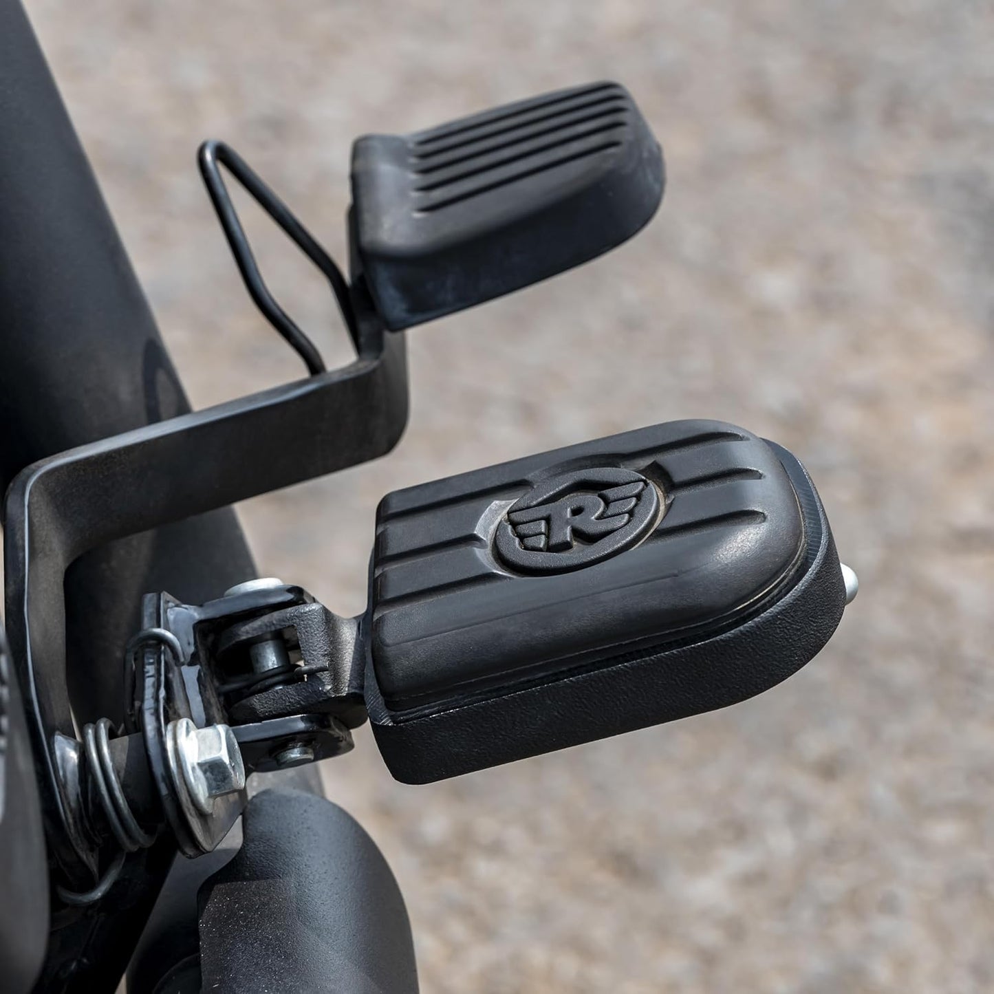 Royal Enfield Black Deluxe Footpegs For Meteor/New Classic & New Bullet 350