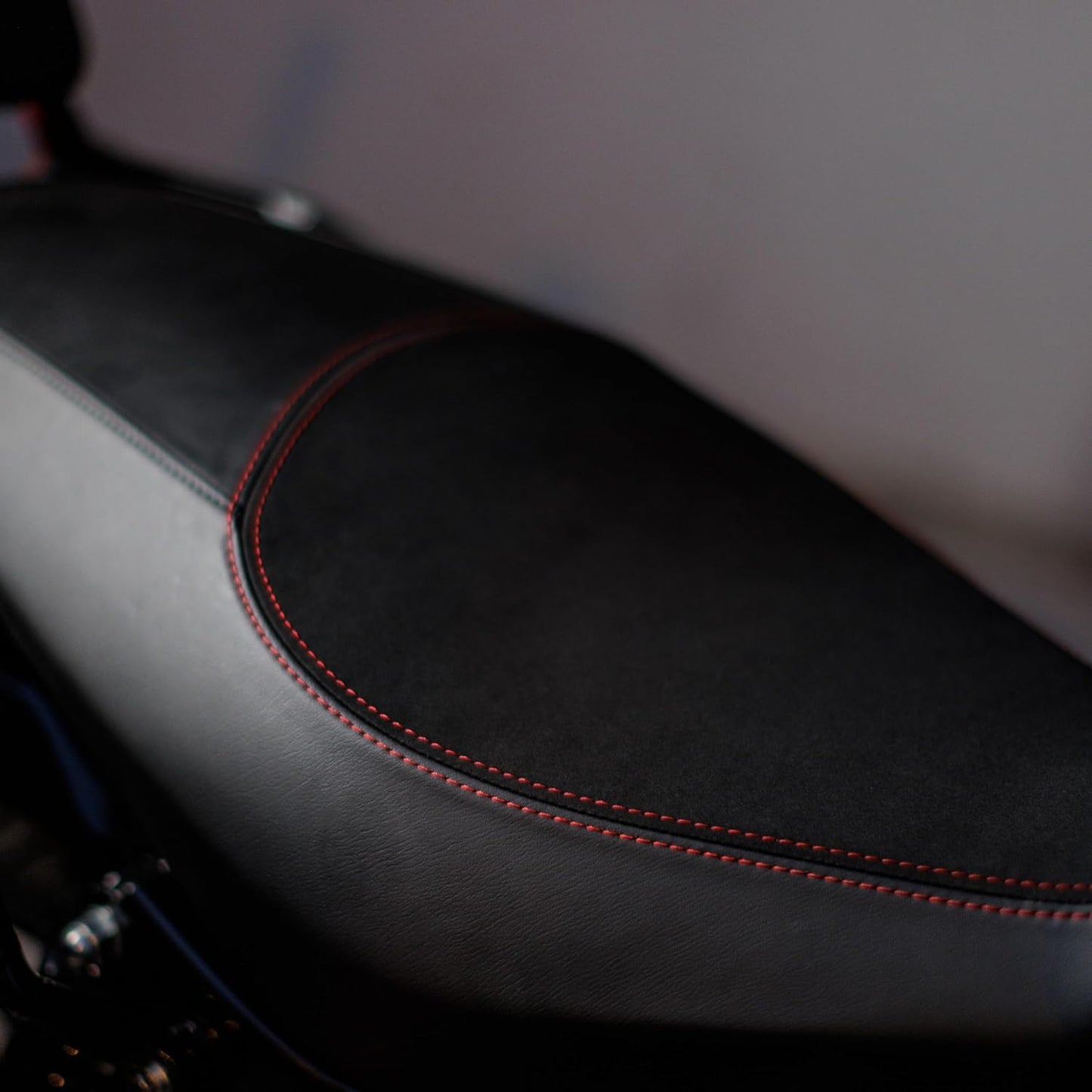 Royal Enfield Black Custom Seat for Hunter 350