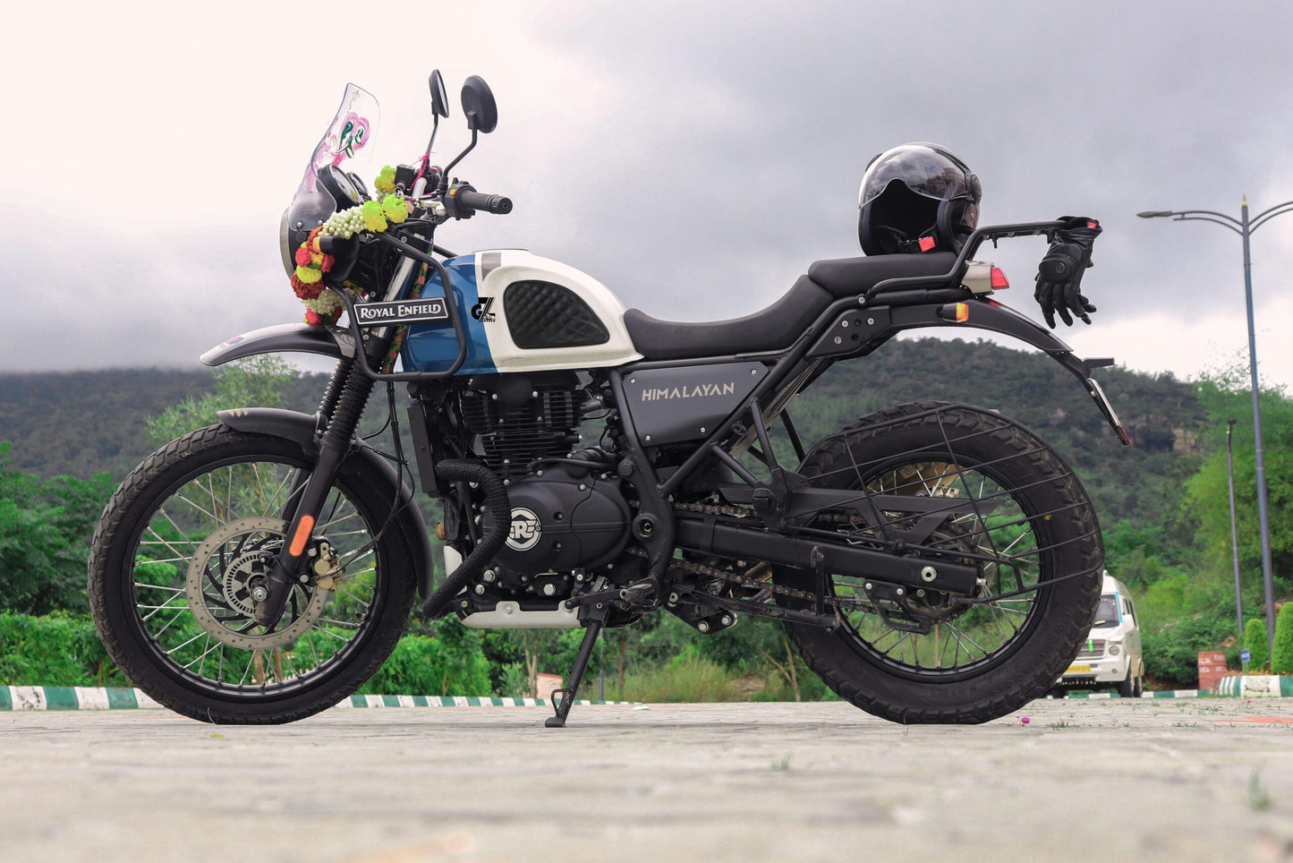 Diamond Black Tank Pad with Black Thread Genuine Leather for Royal Enfield Himalayan 411