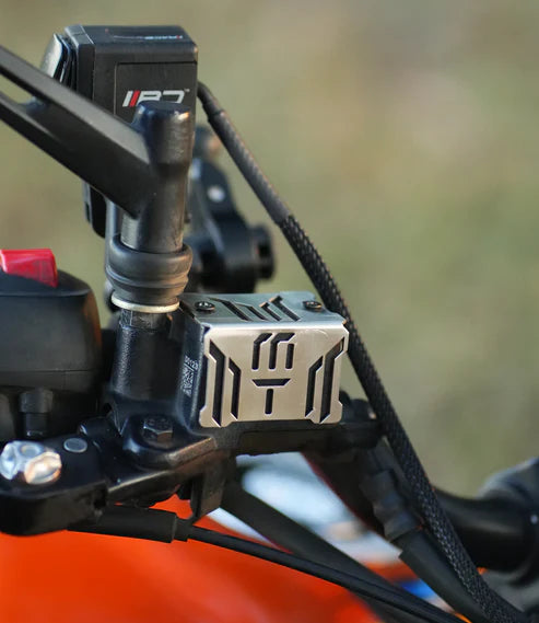 MOTO TORQUE FRONT MASTER CYLINDER GUARD (SS) FOR TVS RONIN