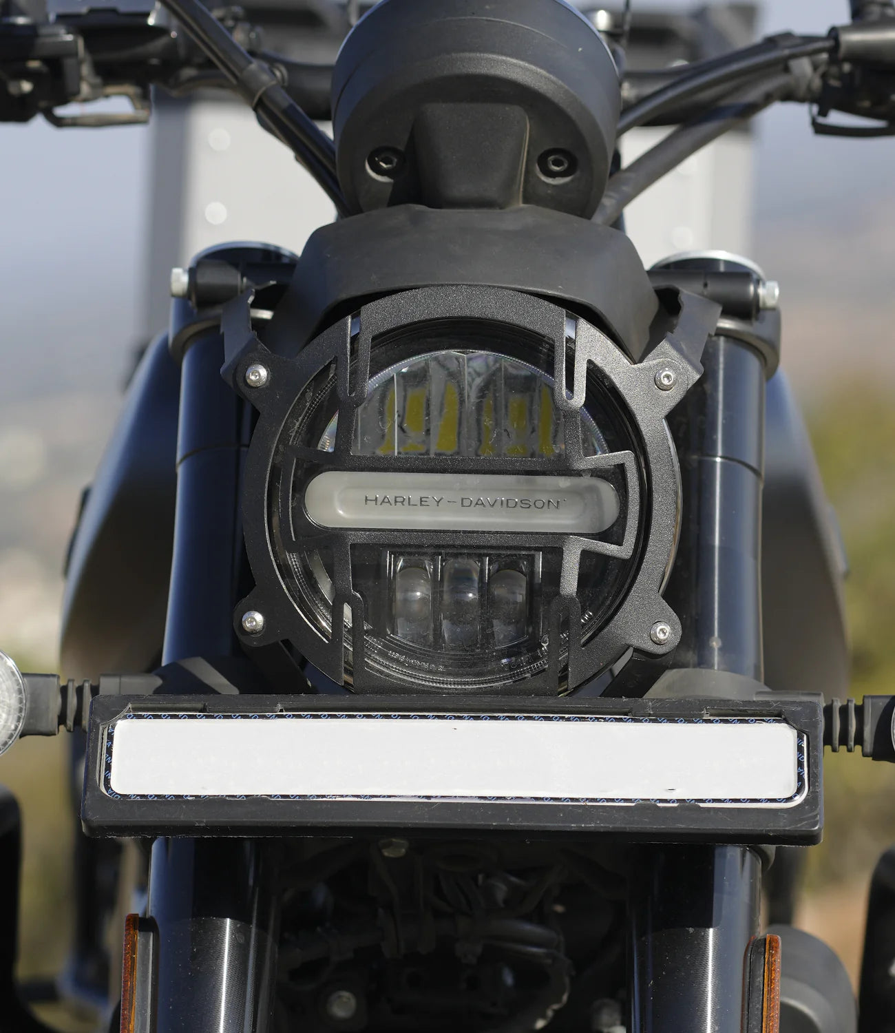 MOTO TORQUE HEADLIGHT GUARD HARLEY 440X