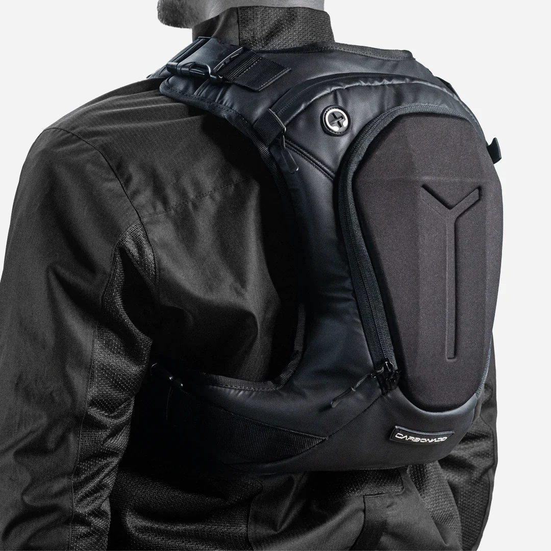 CARBONADO Y-07 ULTIMATE HYDRATION BAG BLACK 7L