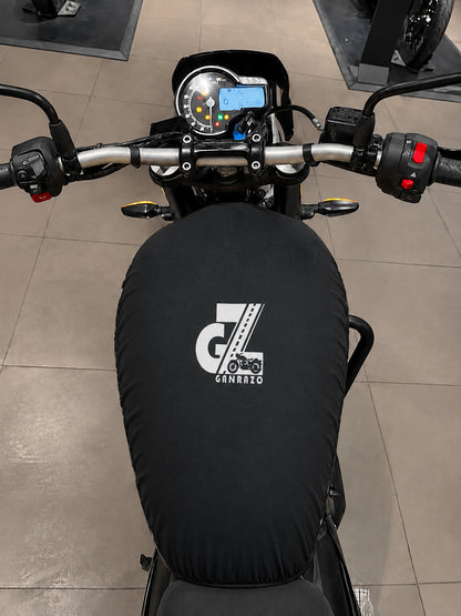 Motorcycle Fuel Tank Cover - Premium Elastic Dustproof & Scratch-Resistant Protector for Triumph Speed 400/400 T4, Scrambler 400 X/XC, Tracker & Thruxton 400 All Models, Black