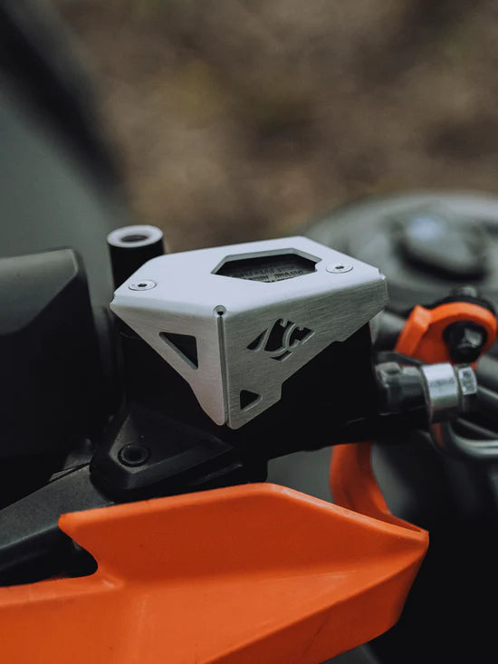 LEGUNDARY TRICORN FRONT OIL CAP SILVER FOR KTM Adventure 390 (2025 model)/ 250 ADV/390 ADV R/390 ADV X+/390 ADV S 2025