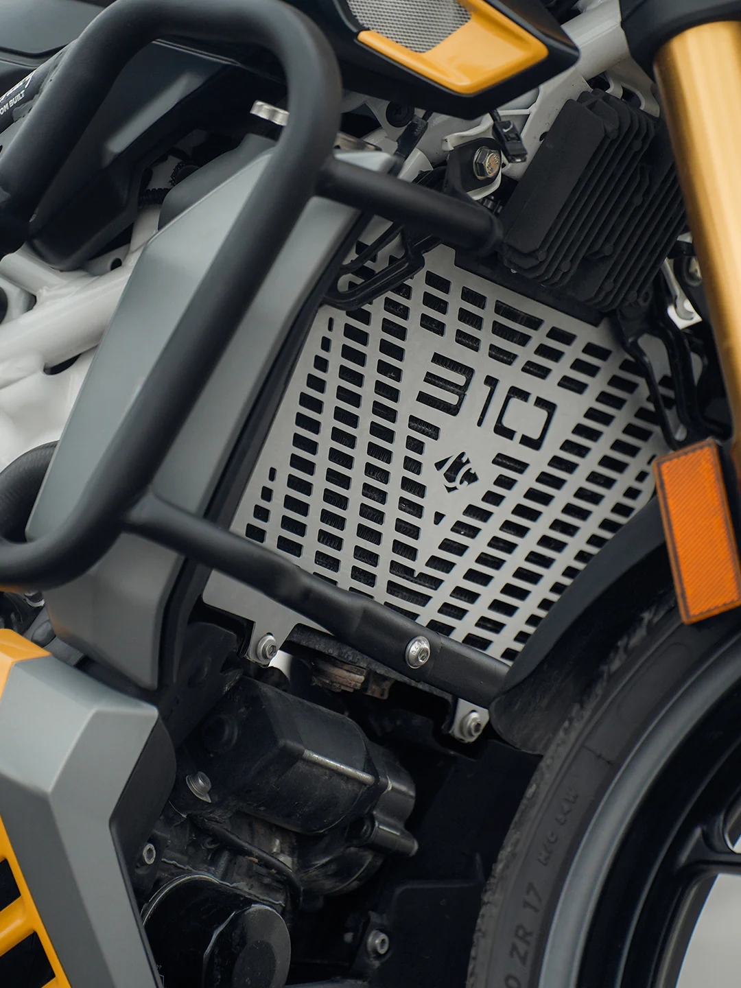 Legundary Vector Radiator Grill For TVS Apache RTR 310