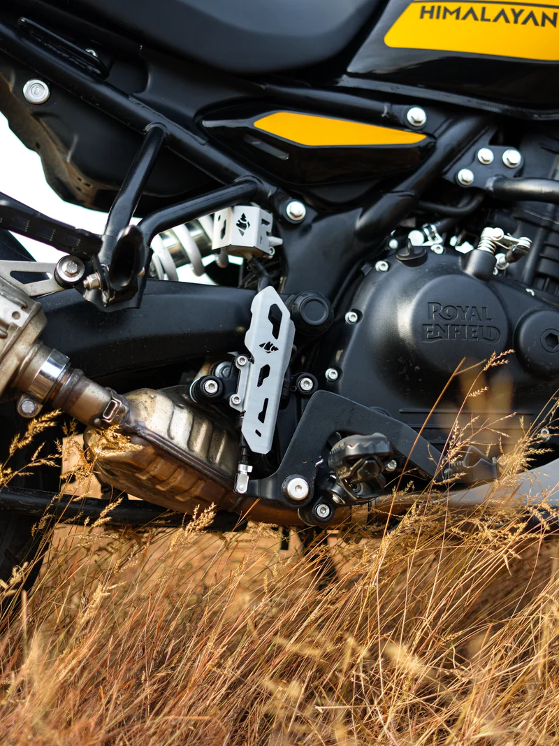 Legundary Casque Rear Break Fluid Guard For Royal Enfield New Himalayan 450