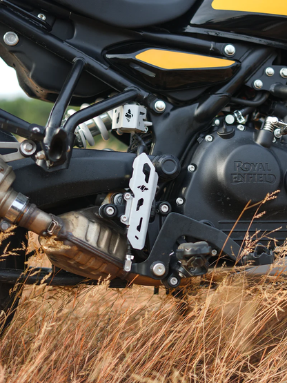Legundary Casque Rear Break Fluid Guard For Royal Enfield New Himalayan 450