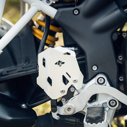 Legundary Titan Boot Guards For Apache RTX 300